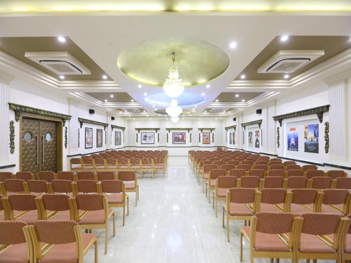 Cinemascope An Apart Hotel Chennai Eksteriør bilde